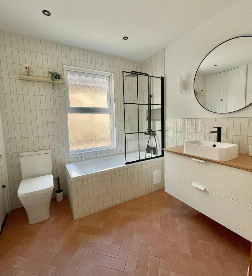 Beautiful Family Home In The Heart Of Swansea Esterno foto
