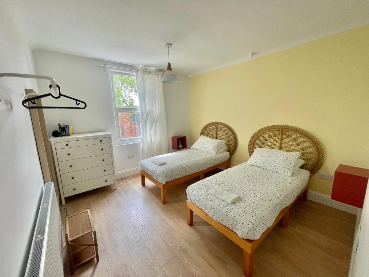 Beautiful Family Home In The Heart Of Swansea Esterno foto